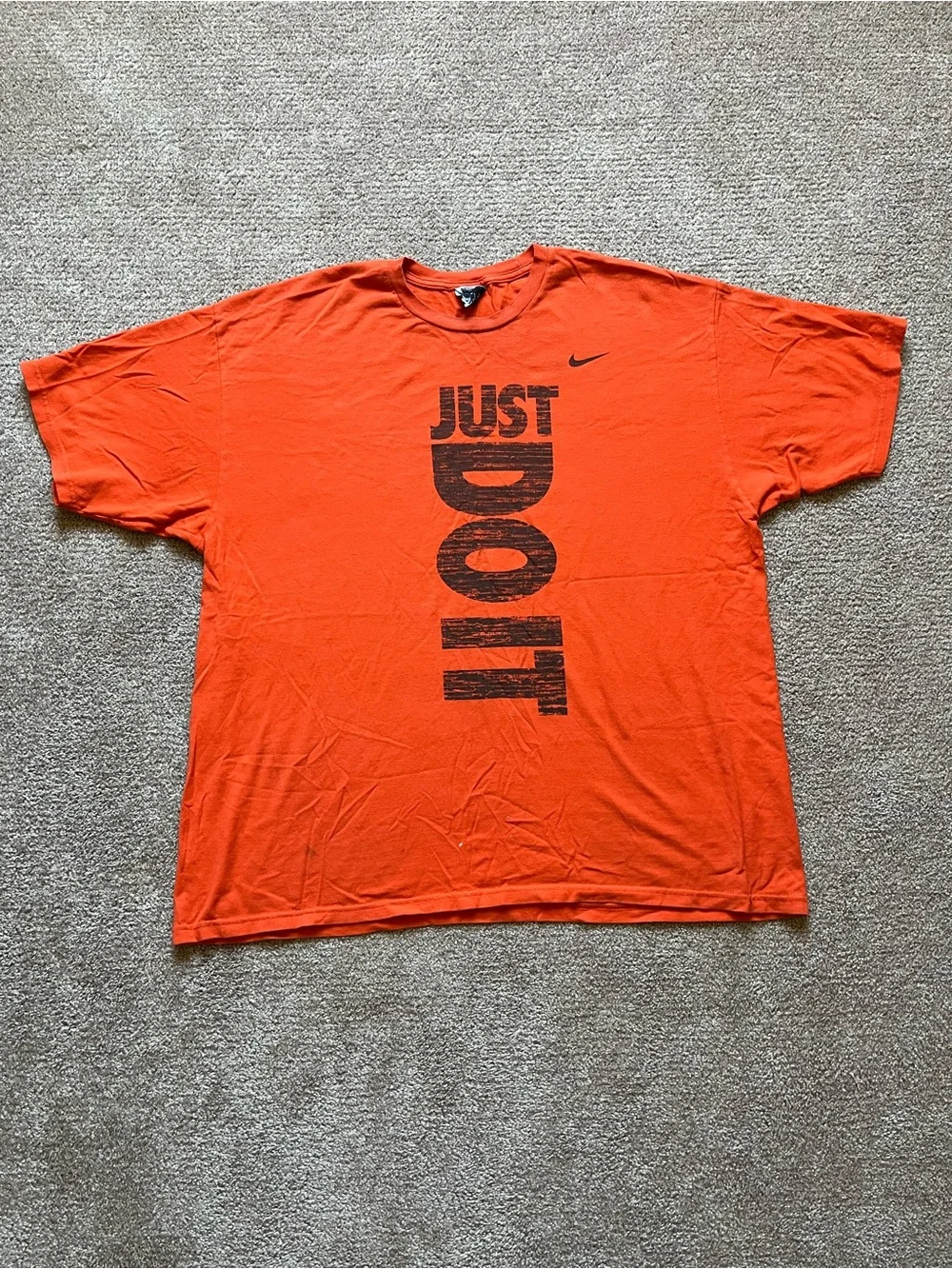 VTG 00’s / Y2K Nike Just Do It Orange Tee